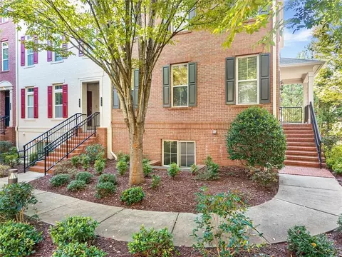 881 Perennial Dr, Sandy Springs, GA 30328