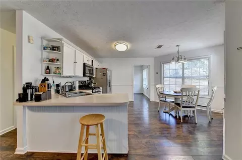 Kitchen - 840 Ahearn Ct, Suwanee, GA 30024 photo 4 of 5