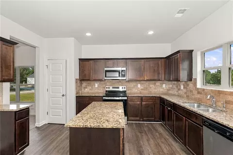 Kitchen - 10994 Genova Ter, Hampton, GA 30228 photo 1 of 2