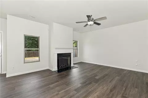 Living - 10994 Genova Ter, Hampton, GA 30228 photo 2 of 3
