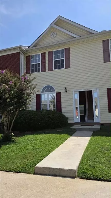 4210 Oakwood Rd #B2, Oakwood, GA 30566