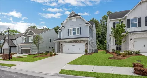 210 Trace Blf, Dawsonville, GA 30534