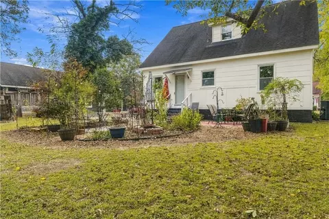 Exterior - 225 Bellview St, Winder, GA 30680 photo 9 of 14