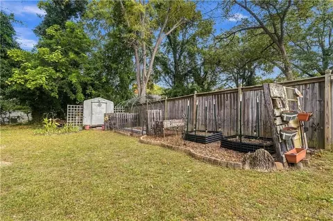 Exterior - 225 Bellview St, Winder, GA 30680 photo 8 of 14