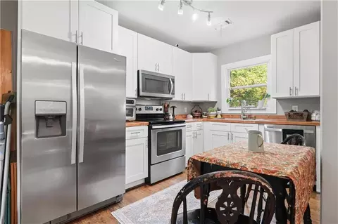Kitchen - 225 Bellview St, Winder, GA 30680 photo 1 of 5
