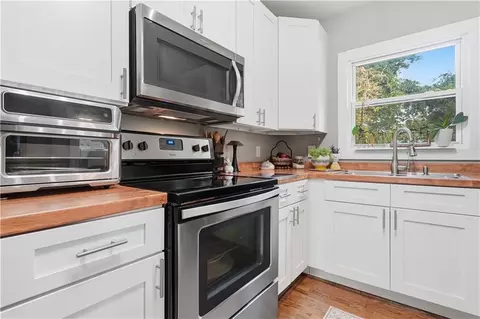 Kitchen - 225 Bellview St, Winder, GA 30680 photo 2 of 5