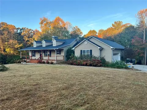 Exterior - 200 Roberts Way, Cornelia, GA 30531 photo 2 of 11
