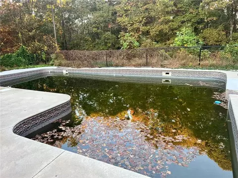 Exterior - 200 Roberts Way, Cornelia, GA 30531 photo 8 of 11