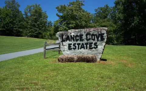 5 Thunder Rd, Hayesville, NC 28904 photo 2