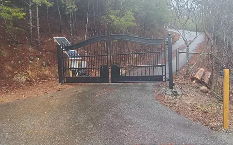 24 Ridge Top Dr, Ellijay, GA 30536
