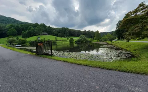 29 Oak Rdg N, Hayesville, NC 28904