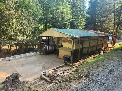 161 20th St, Ellijay, GA 30540