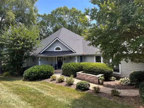 104 Foxfire Dr, Hayesville, NC 28904 photo 1