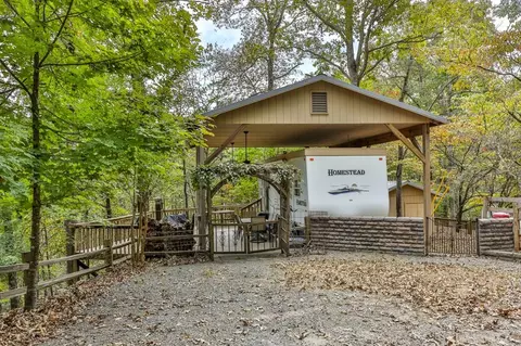 28 11th St, Ellijay, GA 30540