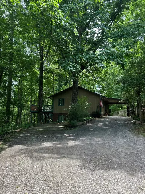 7677 Albury Rd, Young Harris, GA 30582