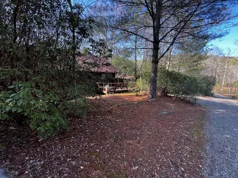 169 Wildhorse Cove Cir, Cleveland, GA 30528