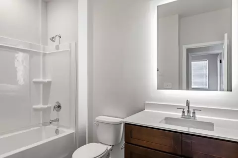Bath - Unit 31 Grove Loop, Blue Ridge, GA 30513 photo 6 of 9