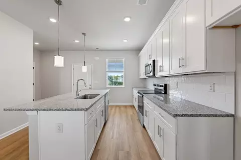 Kitchen - Unit 31 Grove Loop, Blue Ridge, GA 30513 photo 6 of 18