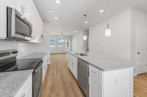 Kitchen - Unit 31 Grove Loop, Blue Ridge, GA 30513 photo 7 of 18