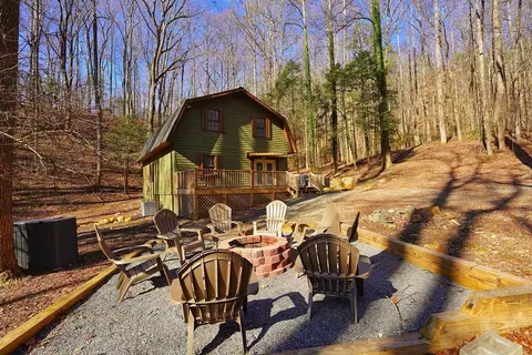 172 Sweetwater Rd, Blue Ridge, GA 30513