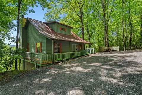 127 Berry Reister Dr, Blairsville, GA 30512
