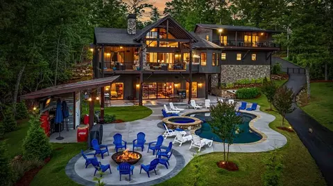 66 Rome Pt, Blue Ridge, GA 30513