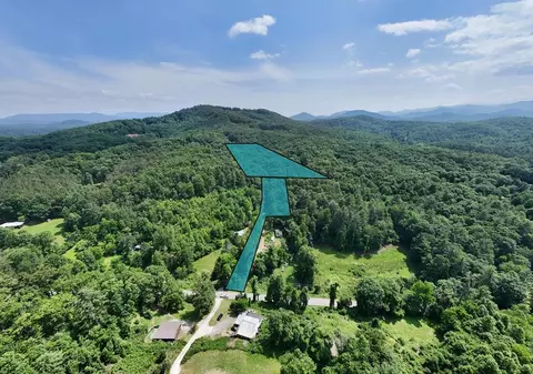 201 Jaguar Ln, Blue Ridge, GA 30513