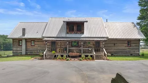 102 Cross Creek Ln, Warne, NC 28909
