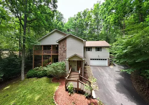2087 Woodlake Ln, Young Harris, GA 30582