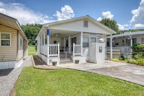 4360 Riverbank Run, Hiawassee, GA 30546