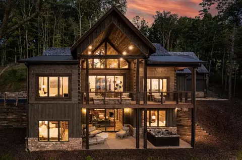 91 Kittatinny Dr, Mineral Bluff, GA 30559