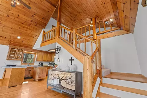 Entry Way - 161 Boulder Mountain Dr, Murphy, NC 28906 photo 2 of 9