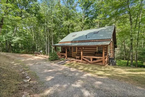 136 Honeysuckle Way, Blue Ridge, GA 30513