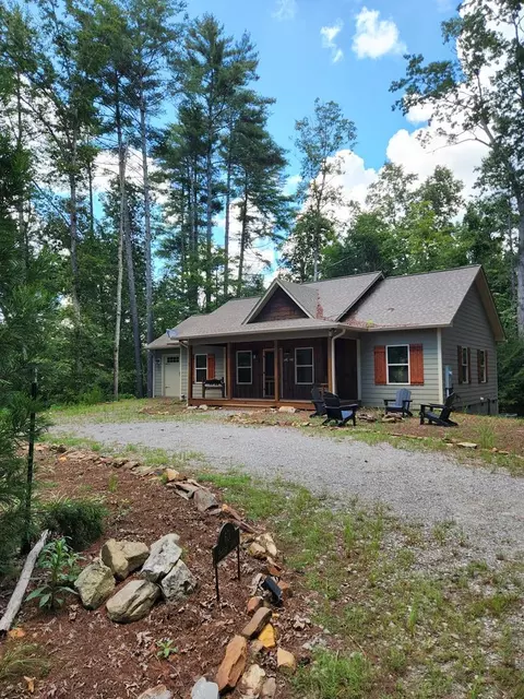 60 Hickory Ln, Ellijay, GA 30540