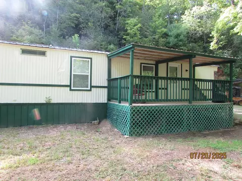 1444 Abe Cove Rd, Hiawassee, GA 30546