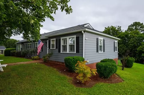 16 Bittings Ave, Summerville, GA 30747
