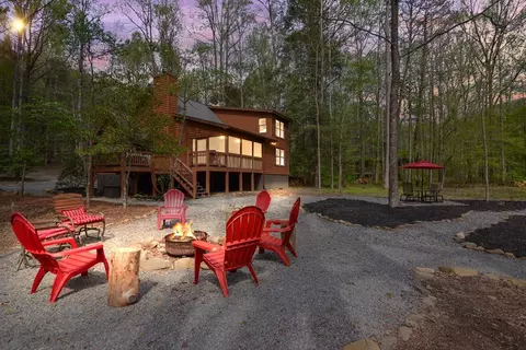 514 Vanilla Ln, Ellijay, GA 30536