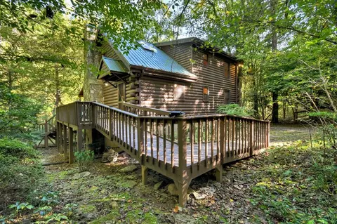 48 Riverwood Trl, Ellijay, GA 30540