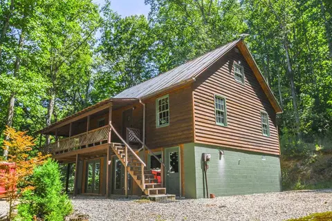 391 Crumby Creek Ter, Blairsville, GA 30512