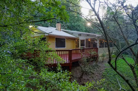 10950 Chatsworth Hwy52w, Ellijay, GA 30540