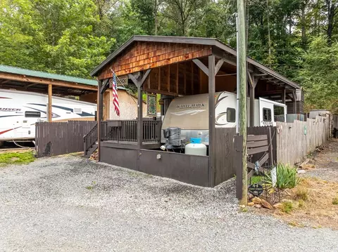 54 First St, Ellijay, GA 30540