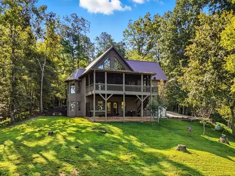 650 Myna Dr, Ellijay, GA 30540