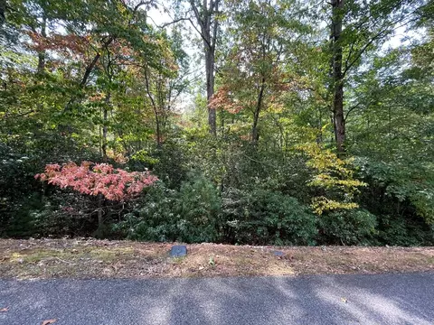 104 Heritage Trail, Brasstown, NC 28902