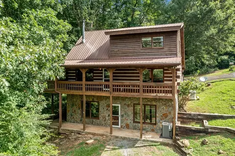 77 Long View Ln, Ellijay, GA 30536