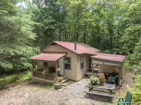 195 Angel Creek Holw, Mineral Bluff, GA 30559