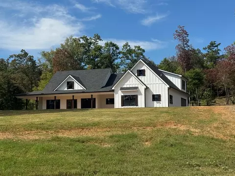 195 Turkey Cove Dr, Hayesville, NC 28904