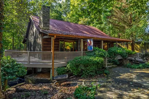 52 Hilary Ct, Ellijay, GA 30540