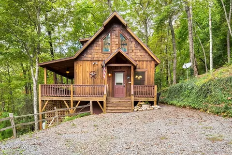 205 Copper Mountain Dr, Murphy, NC 28906