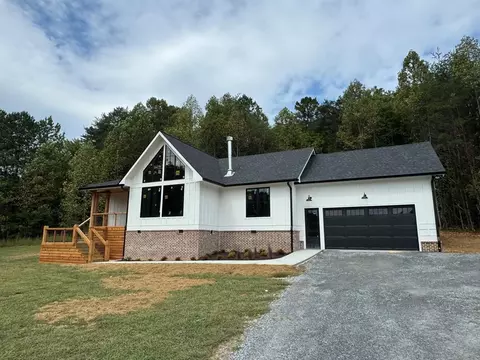 35 Brookside Ct, Blue Ridge, GA 30513