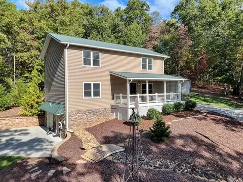 25 Scooter Ln, Blairsville, GA 30512